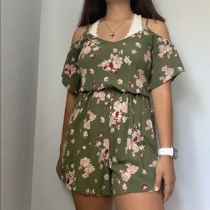 Hollister romper